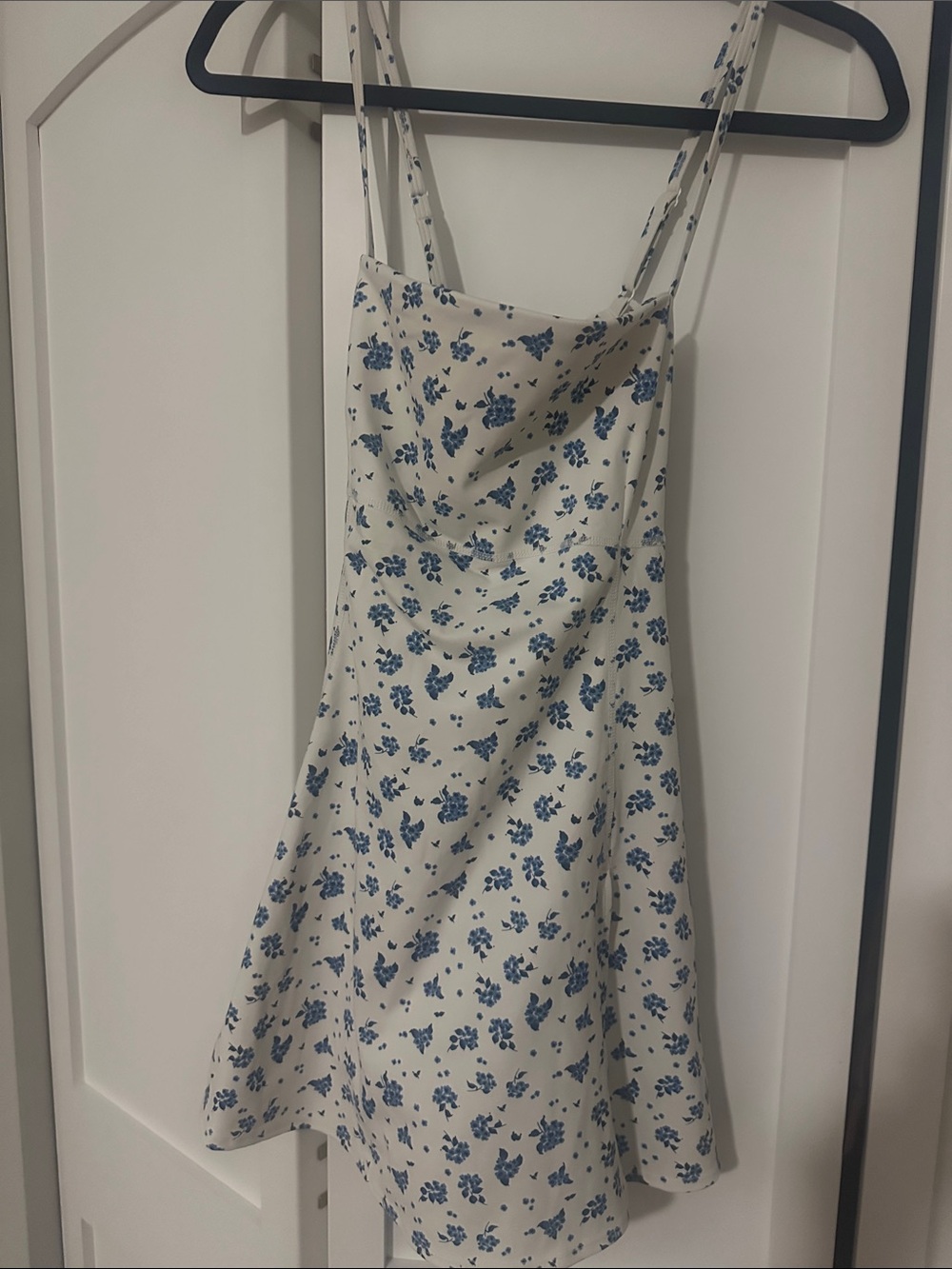 Logilates NWT White Everything Active Dress with Blue Floral Print Size Large